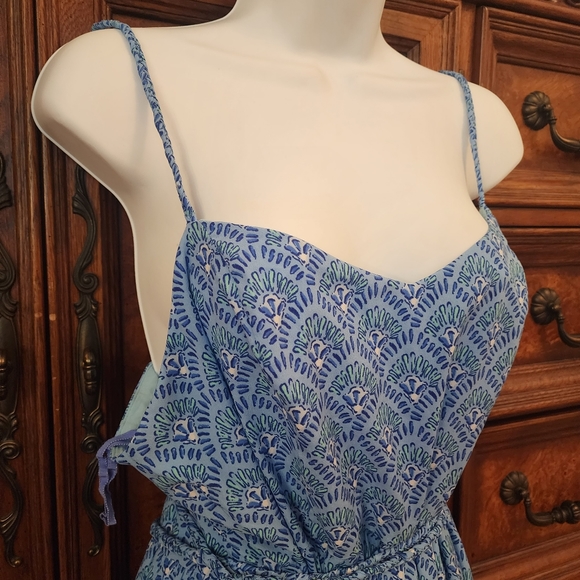 Vineyard Vines Dress - Picture 3 of 11